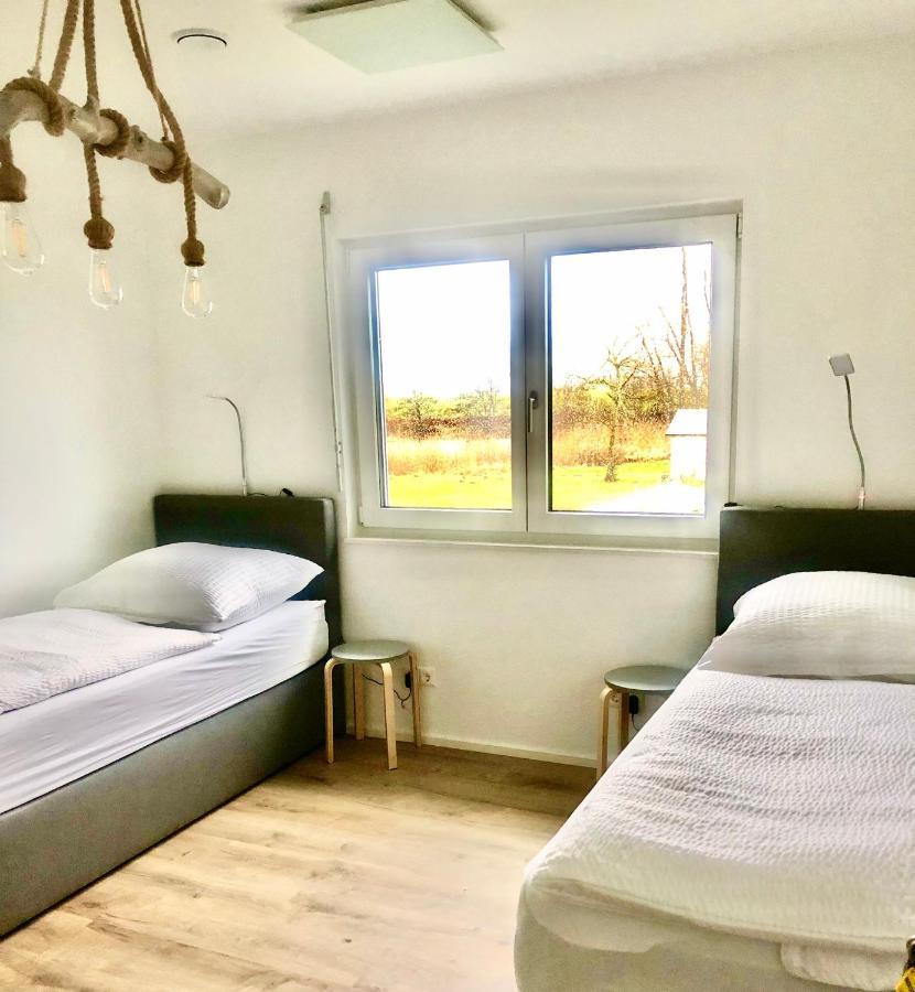 Hostel Hof Kranichstein Kluis Екстер'єр фото